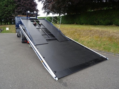 Tilt and Slide – Twin Deck image 3